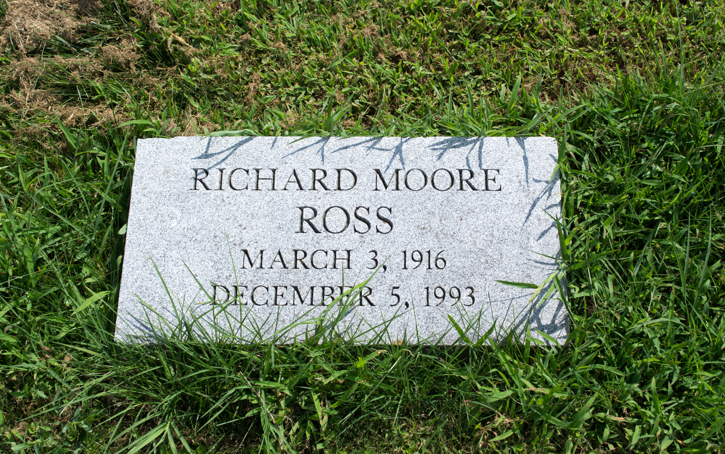 Richard Moore Ross grave - Green Lawn Cemetery (45275814772)