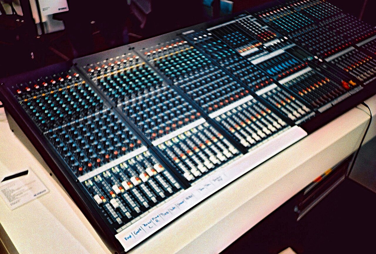 Yamaha IM8-40 Analog Mixing Console Musikmesse 2009, Frankfurt