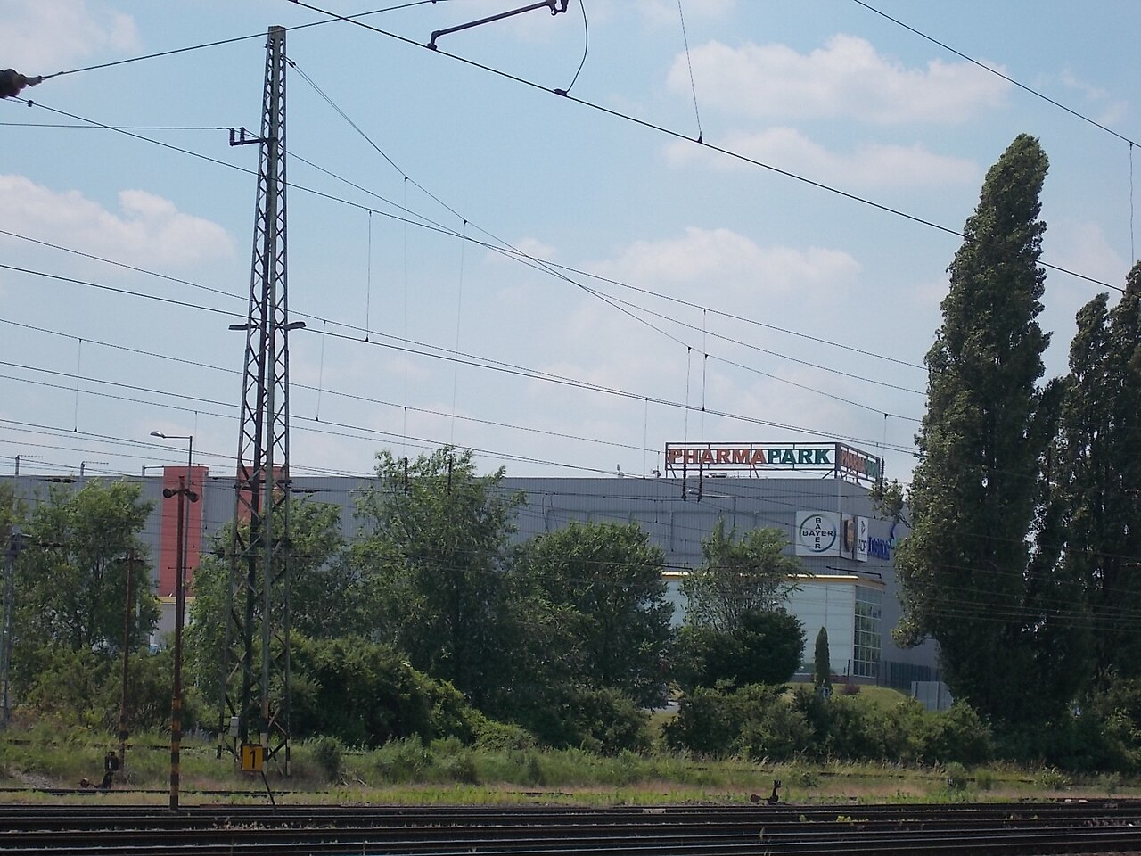 : Pharma Park logistics center in Industrial Park. Phase I. built in 2003. - Kinizsi Street, Budaörs , Pest County .