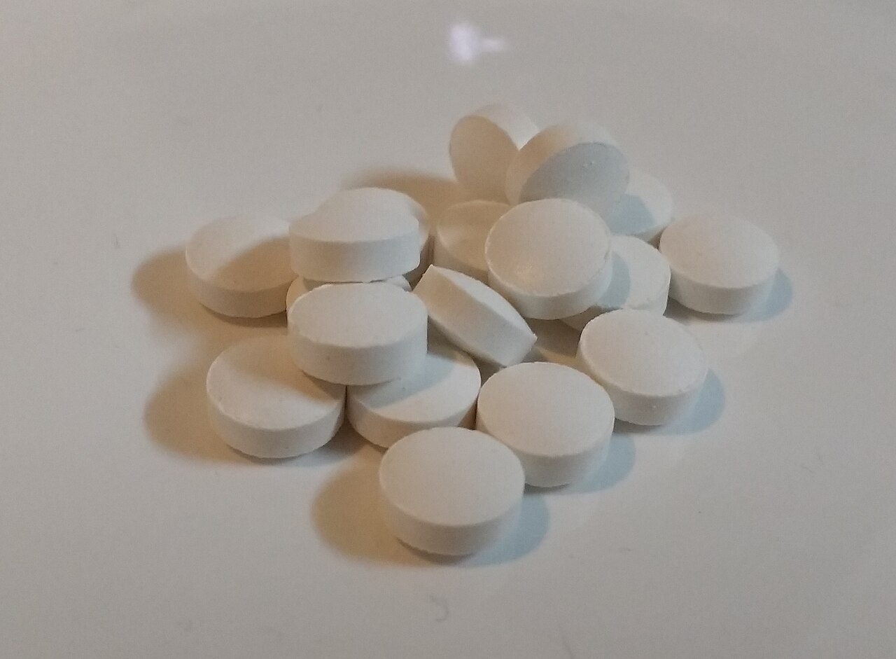 Vitamin D2 supplements (800 IU)