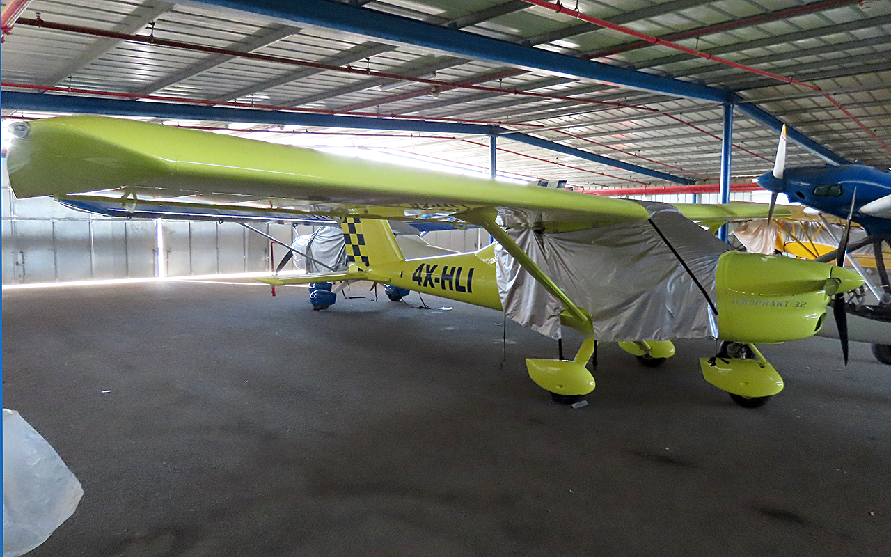 4X-HLI at Rishaon LeZion Airfield
